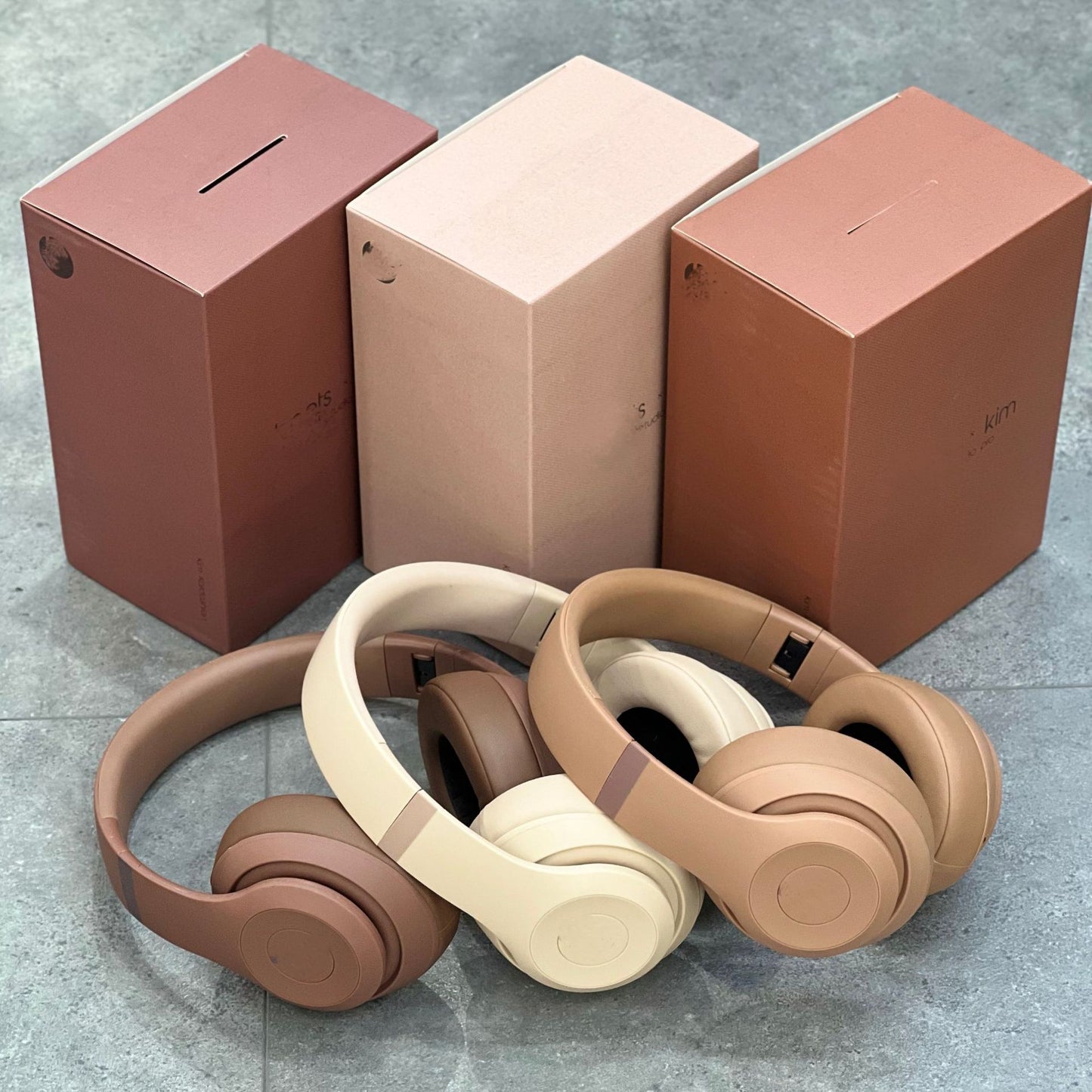 Cross-border KIM co-brand limited edition studio pro head-mounted wireless bluetooth recording engineer 4th generation pop-up headset